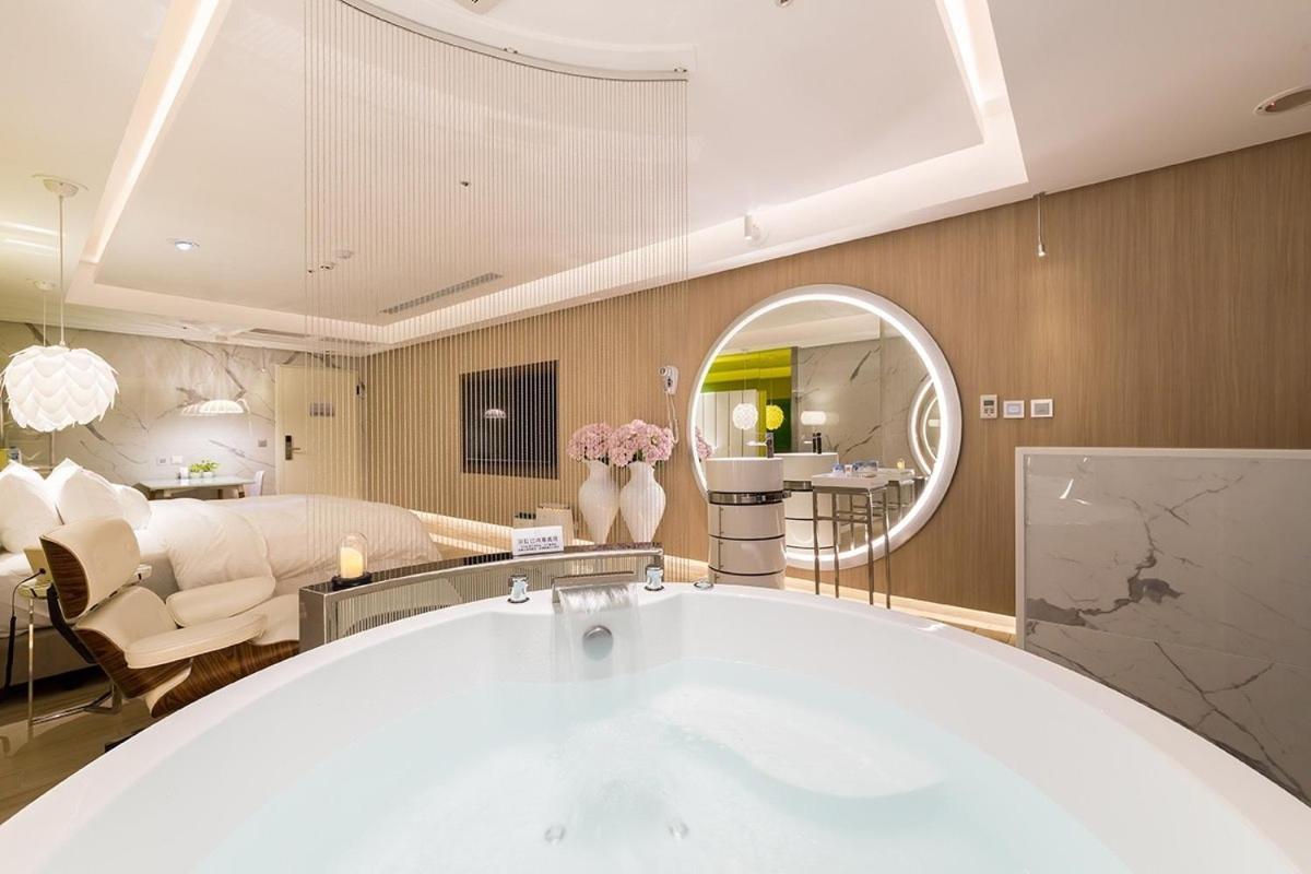 Uya Motel Xinwu Екстериор снимка