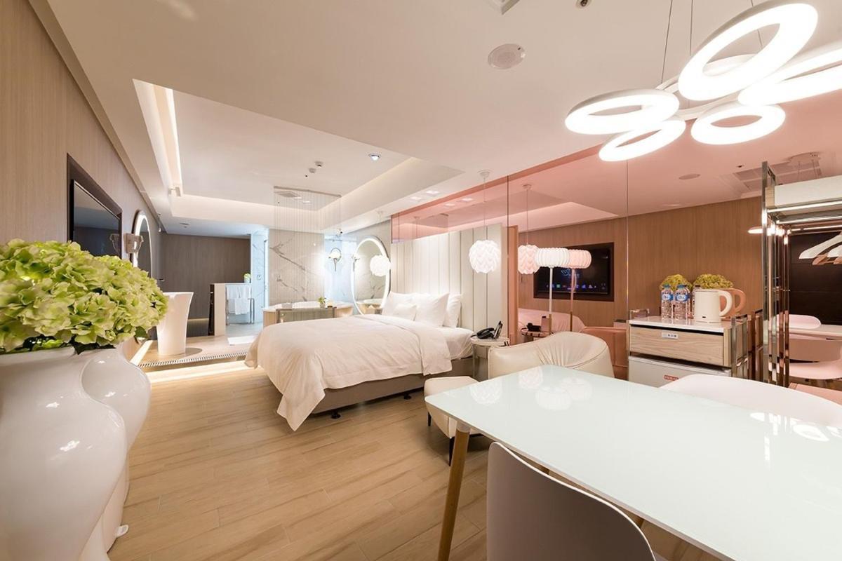 Uya Motel Xinwu Екстериор снимка